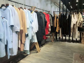 秋日焕新，时尚先行——武汉兰泰拉品牌换季陈列与折扣攻略