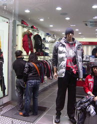 2006韩国时装纺织品博览会 陈列精品与零售贴图区的时尚盛宴